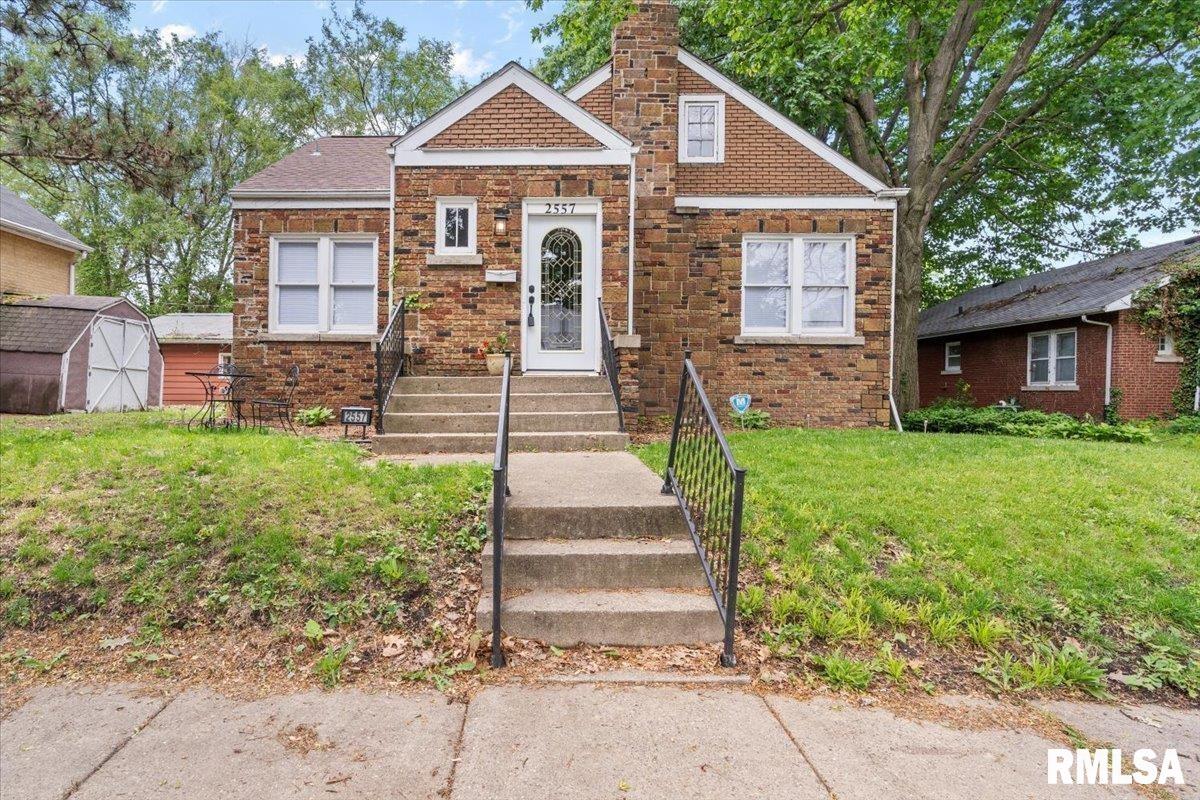 2557 South 6th Street Springfield, IL 62703 - Photo 1 of 26 Gallery Image 1