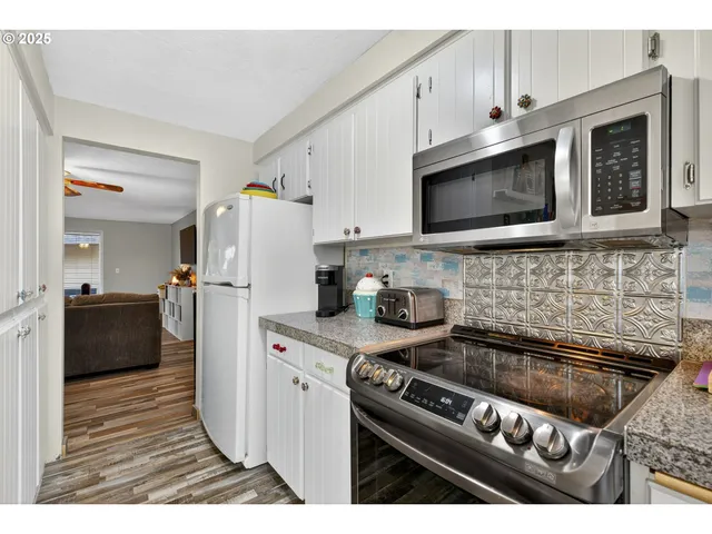 $329,000 | 13600 Northeast 18th Street, Unit 28, Vancouver, WA 98682