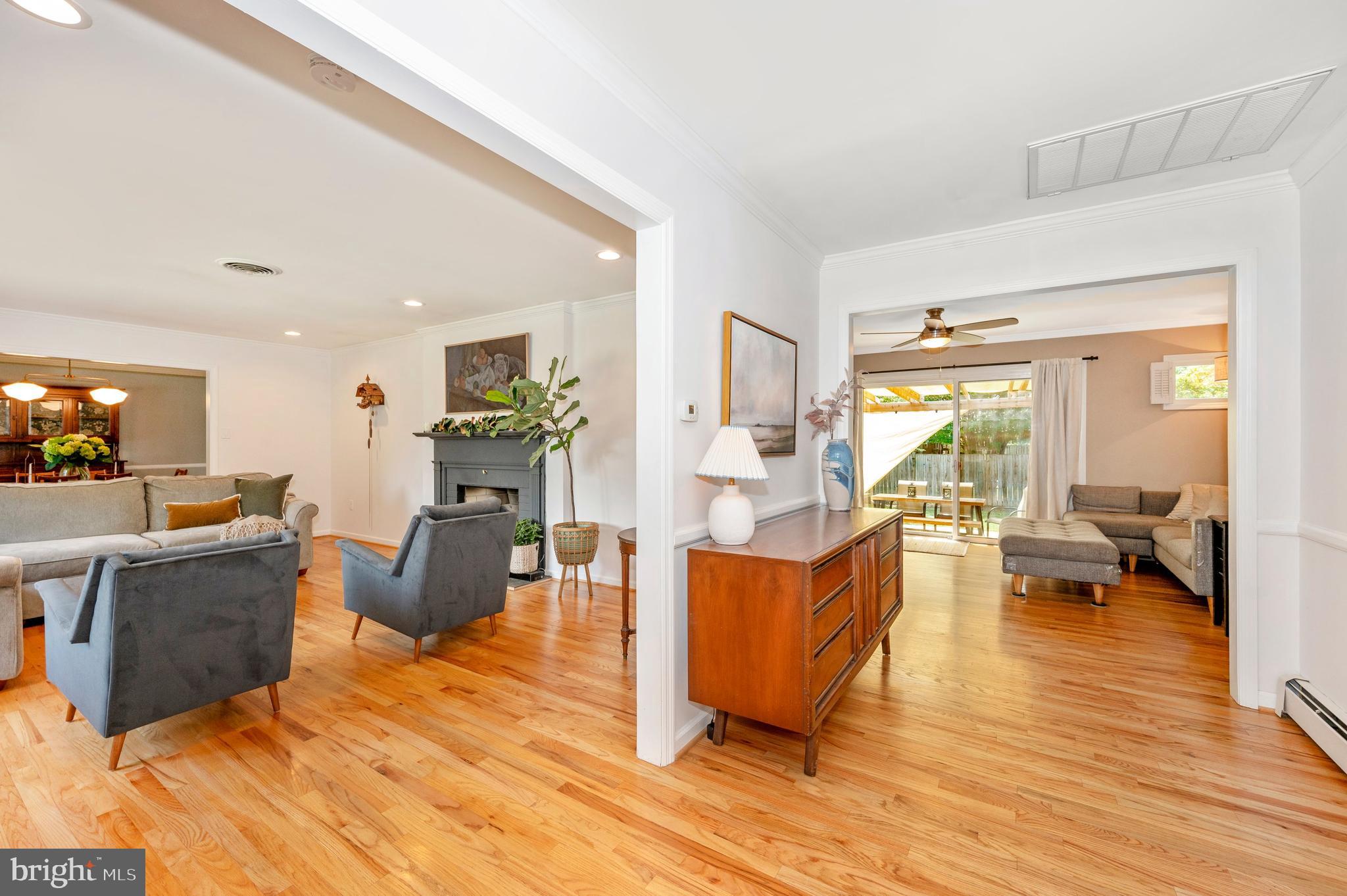 201 Crestview Court Frederick, MD 21702 - Photo 3 of 51 Beautiful open floorplan