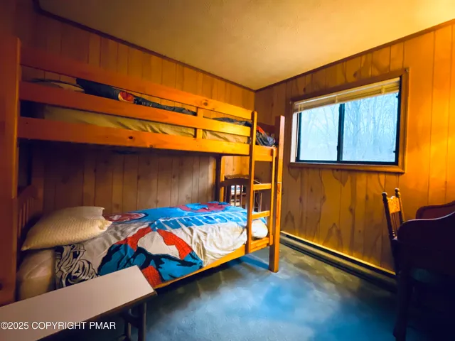 $420,000 | 19 Livingston Lane, Gouldsboro, PA 18424