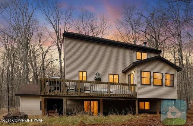 $420,000 | 19 Livingston Lane, Gouldsboro, PA 18424