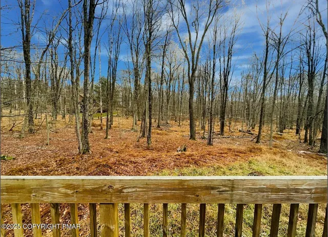 $420,000 | 19 Livingston Lane, Gouldsboro, PA 18424