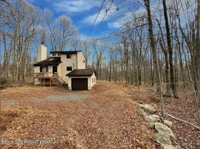 $420,000 | 19 Livingston Lane, Gouldsboro, PA 18424