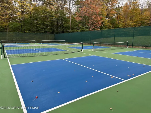 $420,000 | 19 Livingston Lane, Gouldsboro, PA 18424