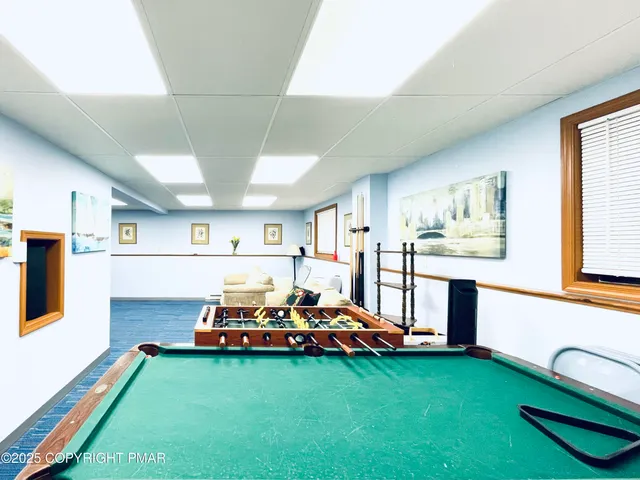 $420,000 | 19 Livingston Lane, Gouldsboro, PA 18424