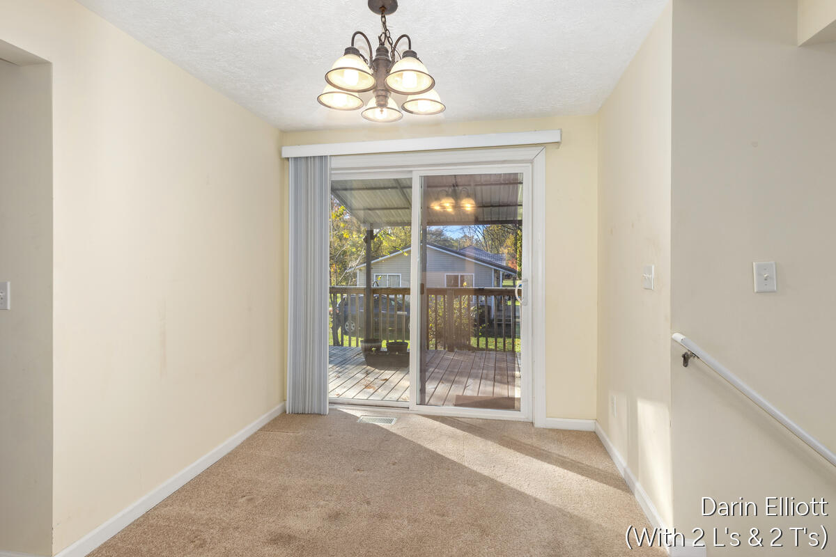 661 Bayard Street Ionia, MI 48846 - Photo 14 of 36 661-Bayard_010