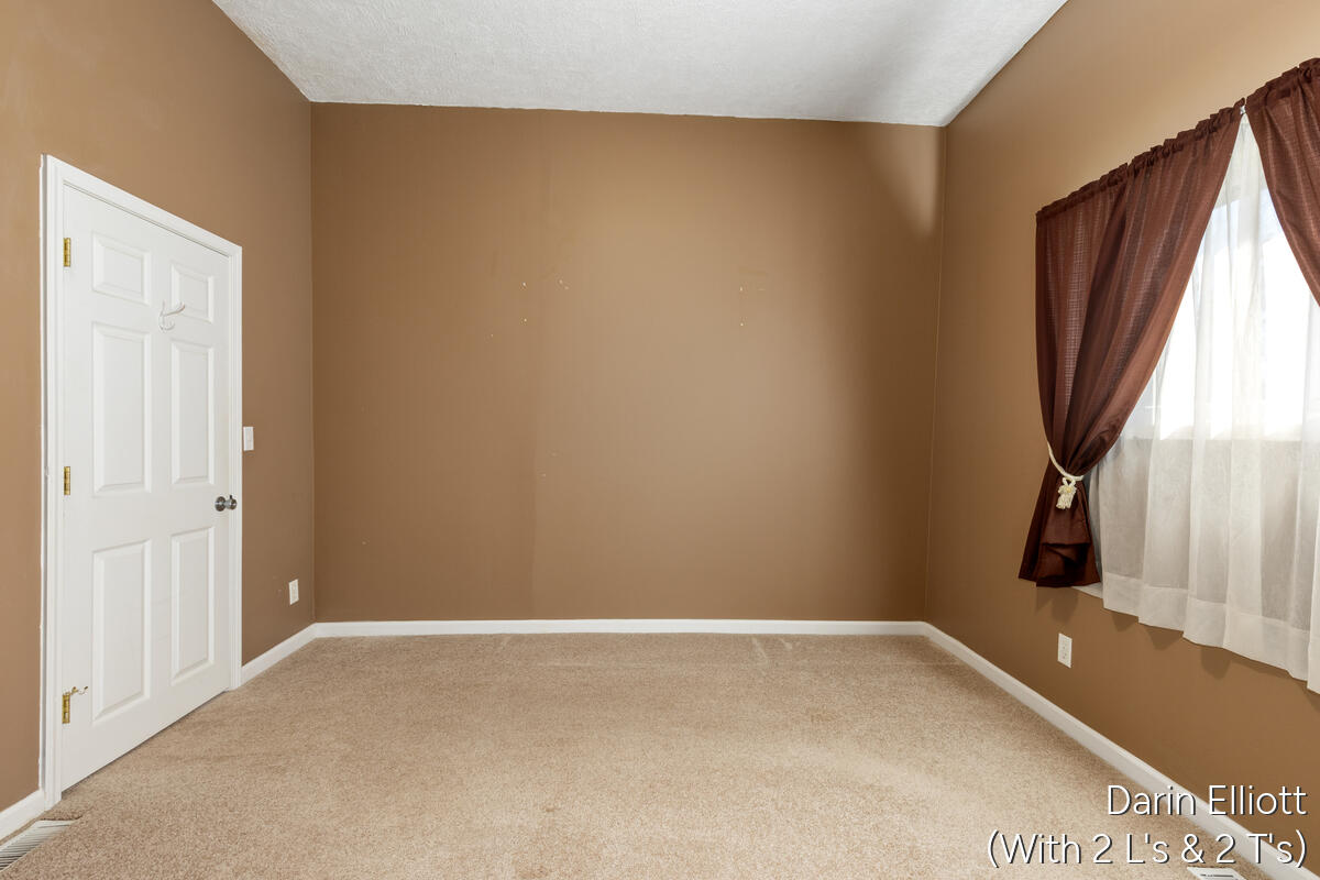 661 Bayard Street Ionia, MI 48846 - Photo 18 of 36 661-Bayard_014