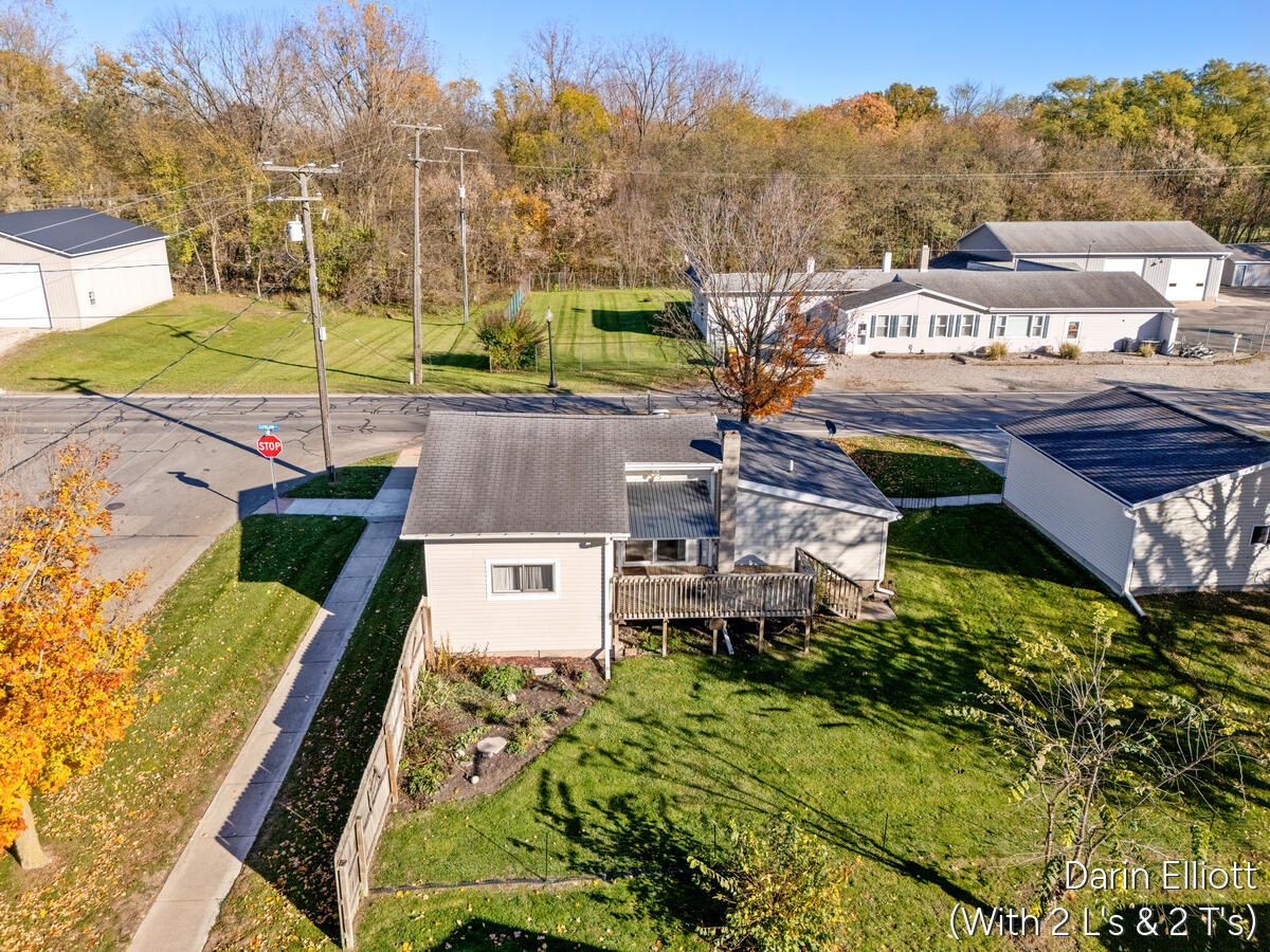 661 Bayard Street Ionia, MI 48846 - Photo 3 of 36 661-Bayard_204