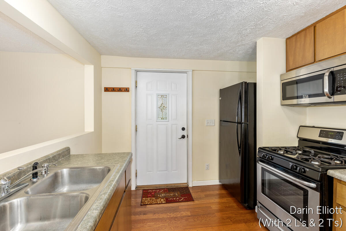 661 Bayard Street Ionia, MI 48846 - Photo 10 of 36 661-Bayard_006