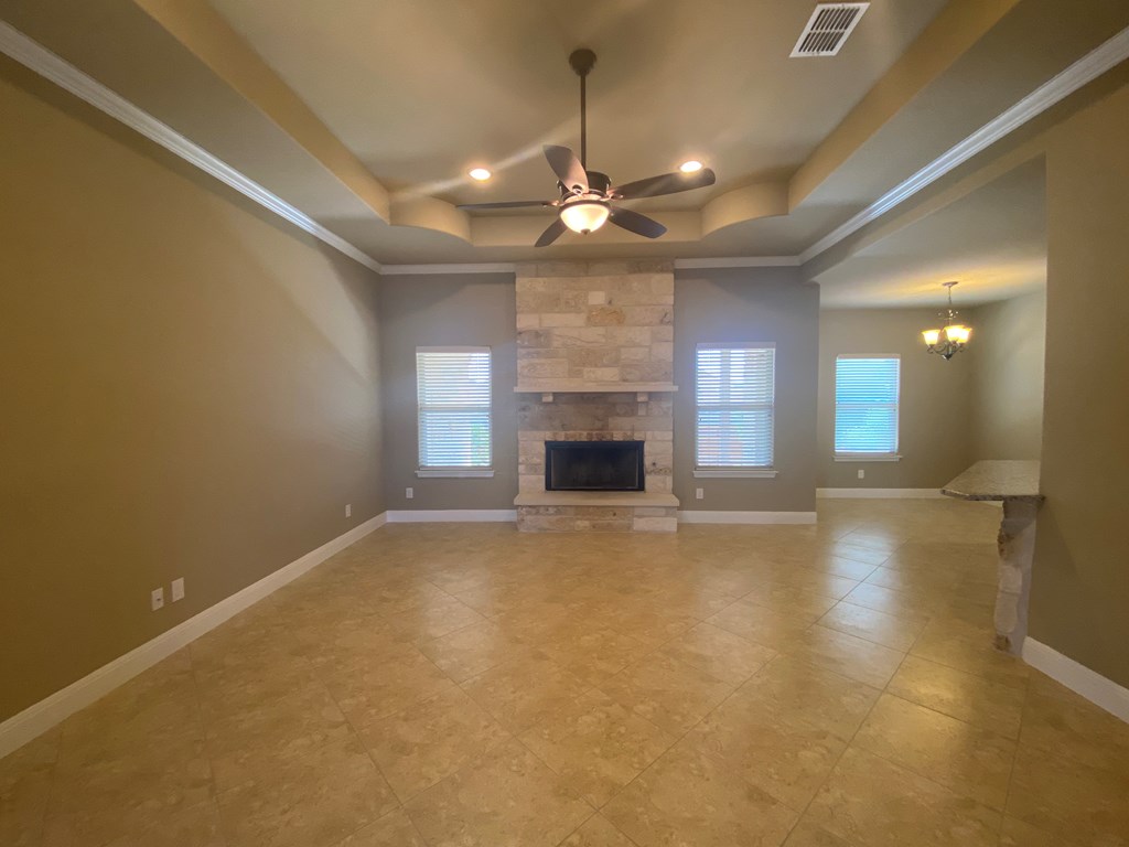 210 Dudley Way Fredericksburg, TX 78624 - Photo 5 of 10