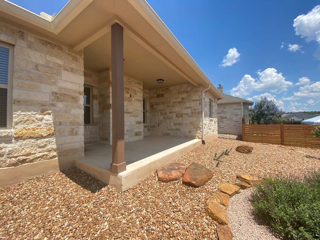 210 Dudley Way Fredericksburg, TX 78624 - Photo 7 of 10