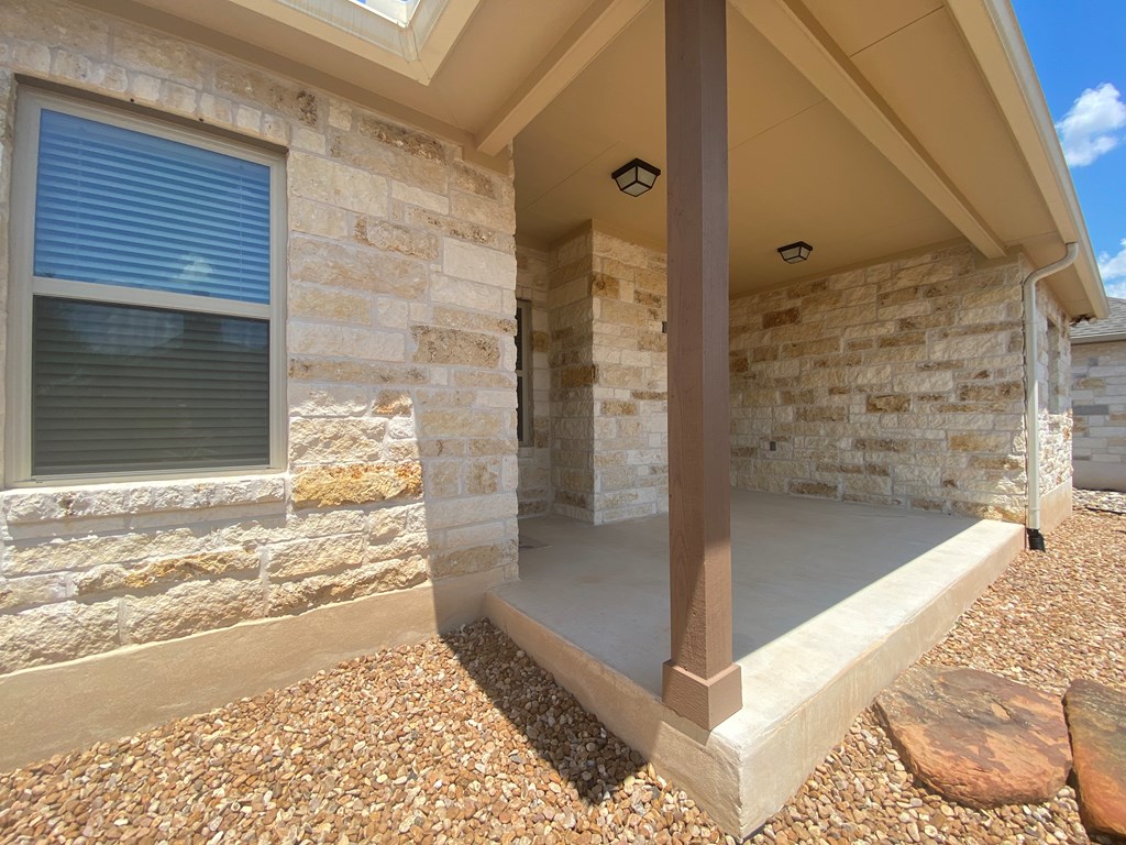 210 Dudley Way Fredericksburg, TX 78624 - Photo 8 of 10