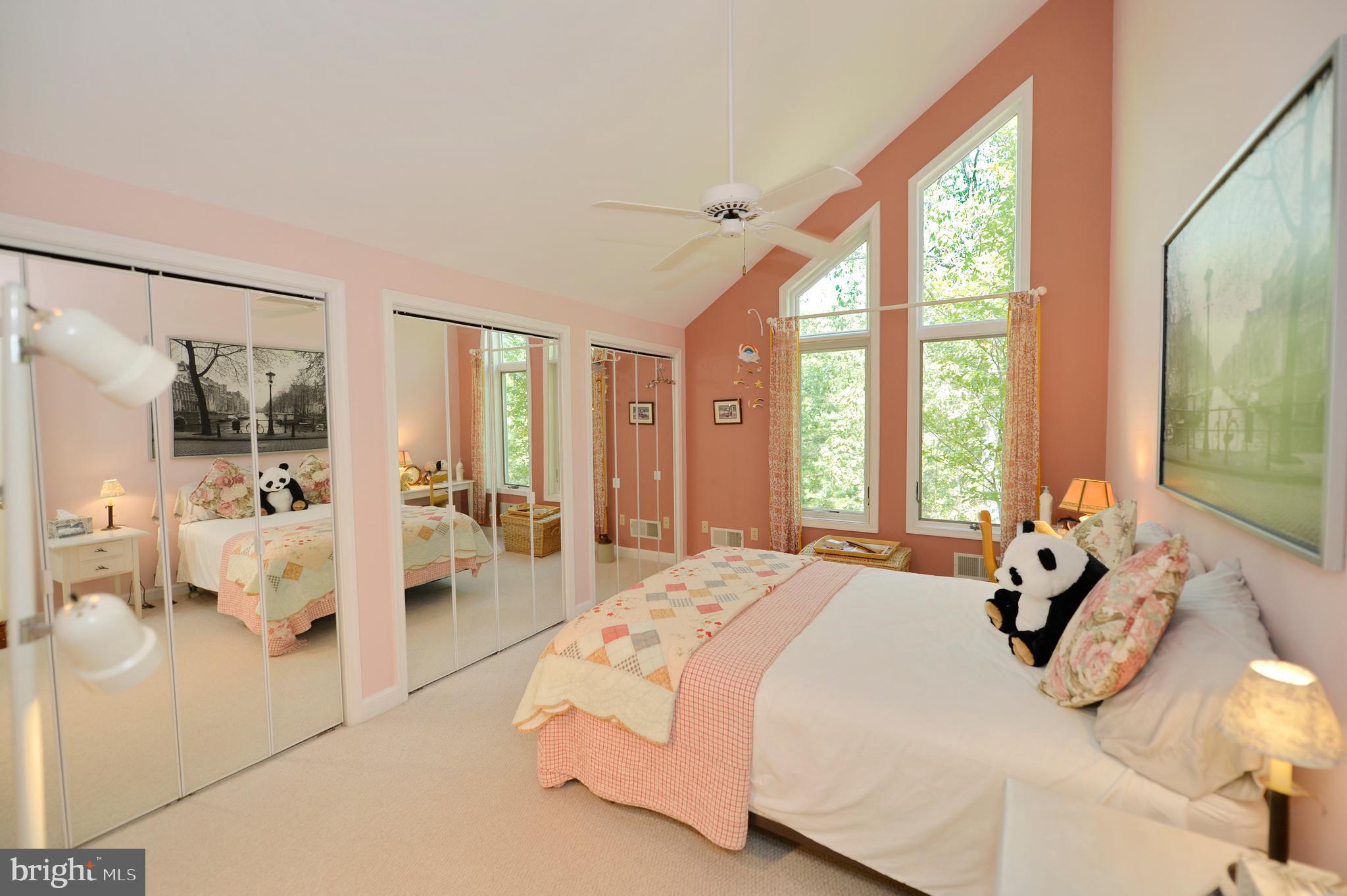 11173 Oakview Road Delaplane, VA 20144 - Photo 40 of 60 Upper level bedroom 2