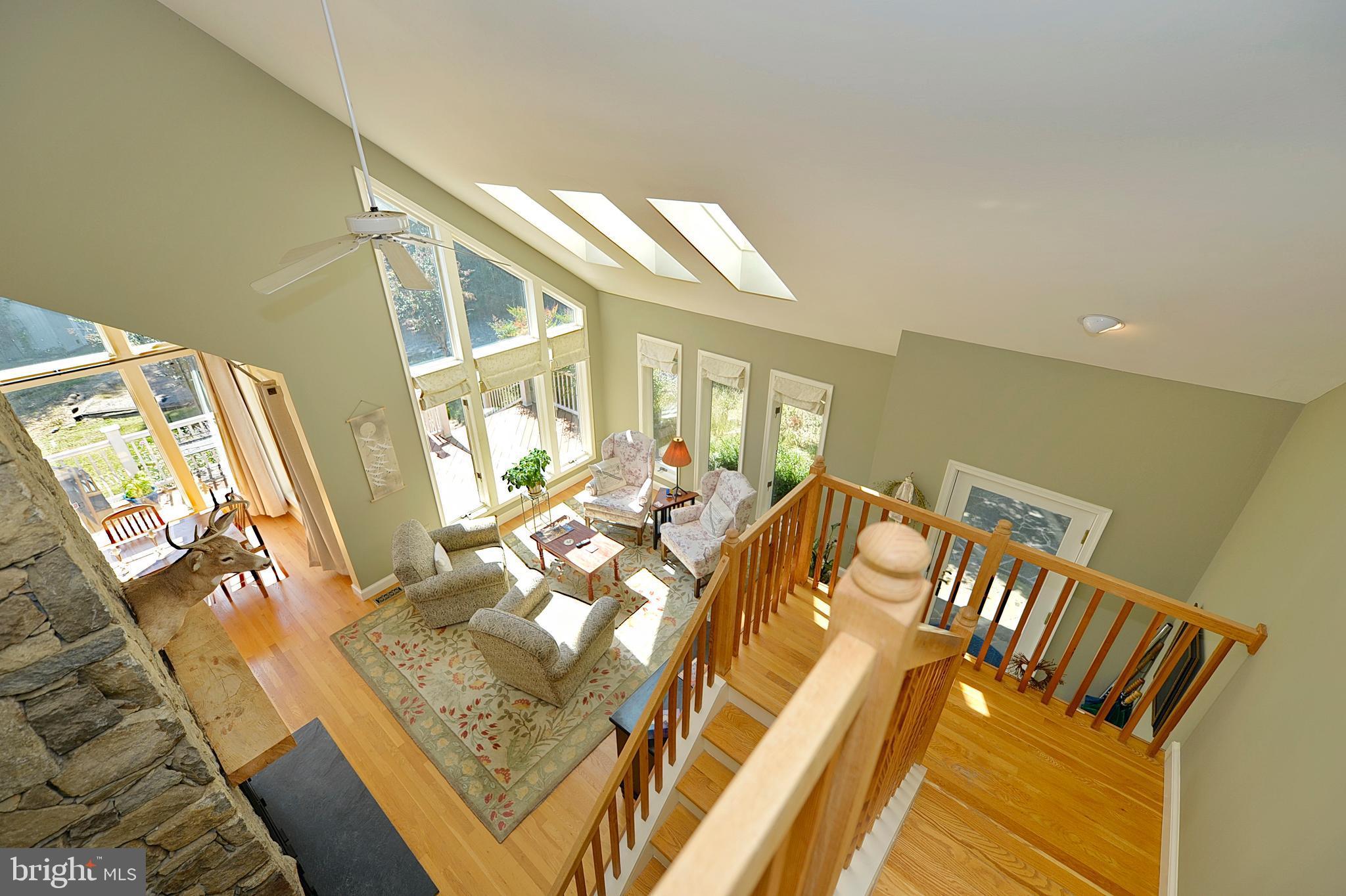 11173 Oakview Road Delaplane, VA 20144 - Photo 44 of 60 View of Family room from upper level