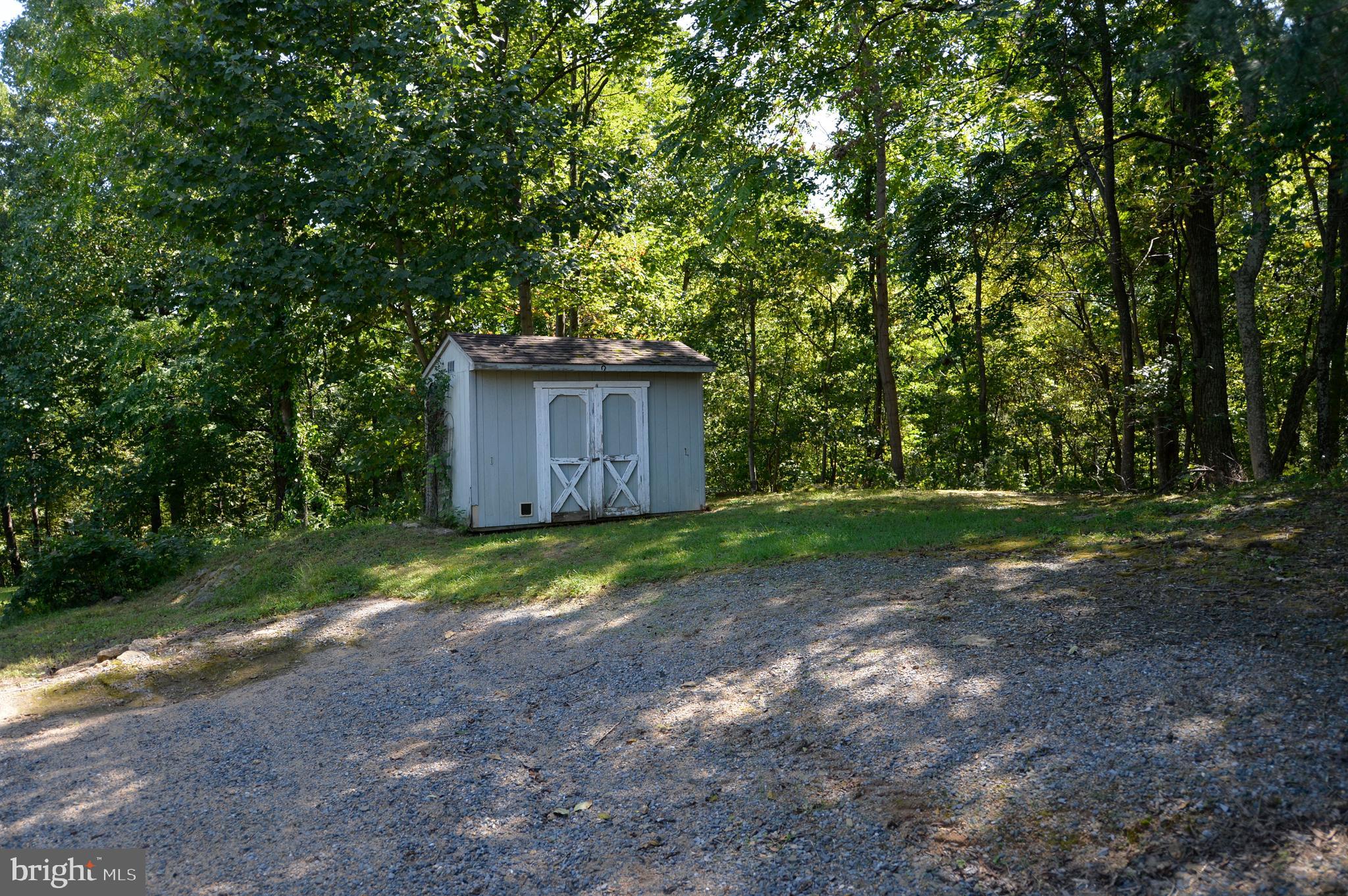 11173 Oakview Road Delaplane, VA 20144 - Photo 50 of 60 Garden shed