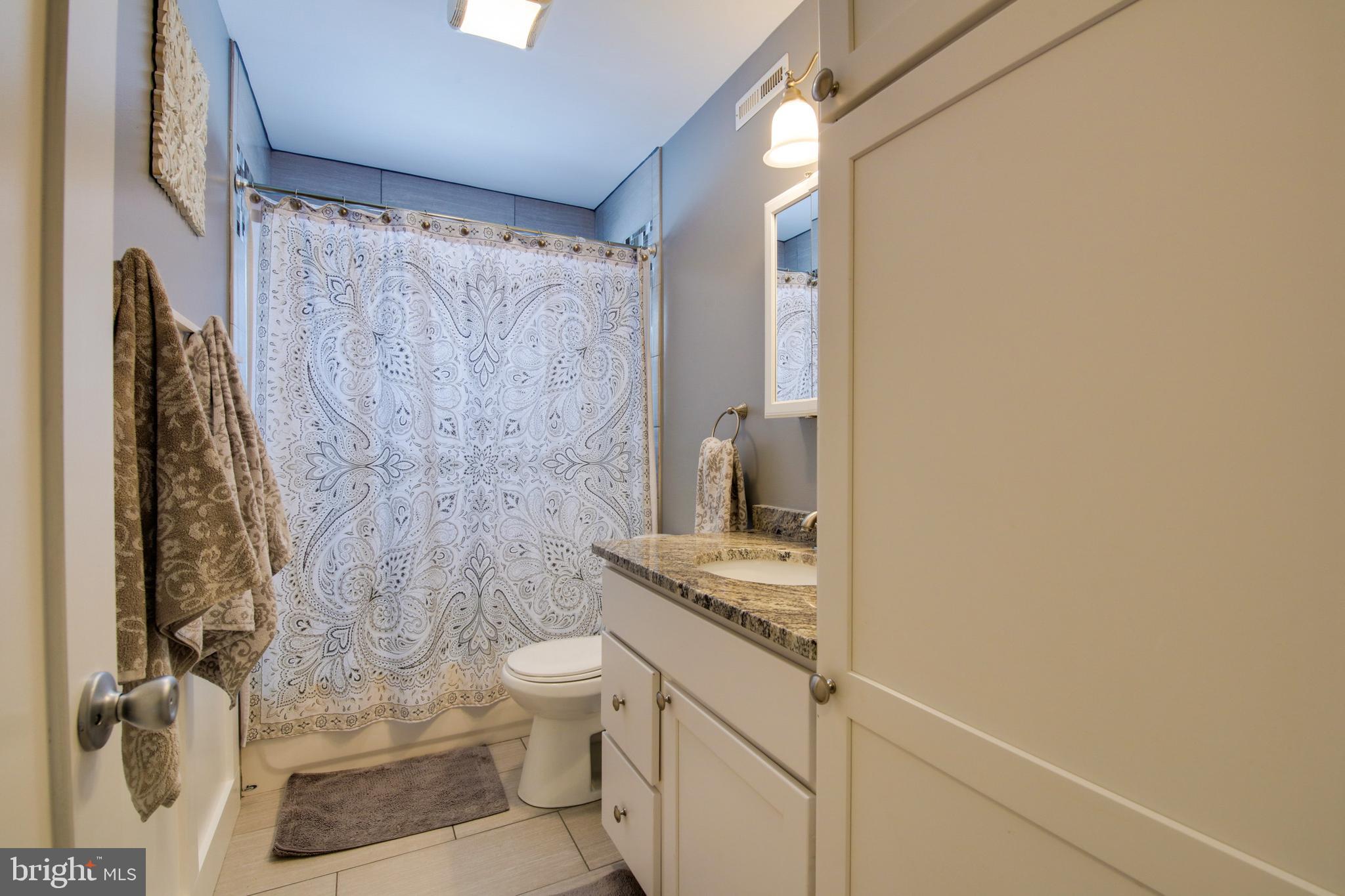 7971 East Shore Road Pasadena, MD 21122 - Photo 23 of 38 Upper Level Full Bath #1