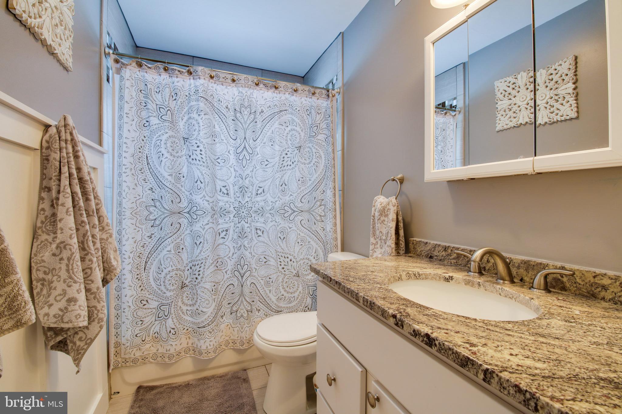 7971 East Shore Road Pasadena, MD 21122 - Photo 24 of 38 Upper Level Full Bath #1