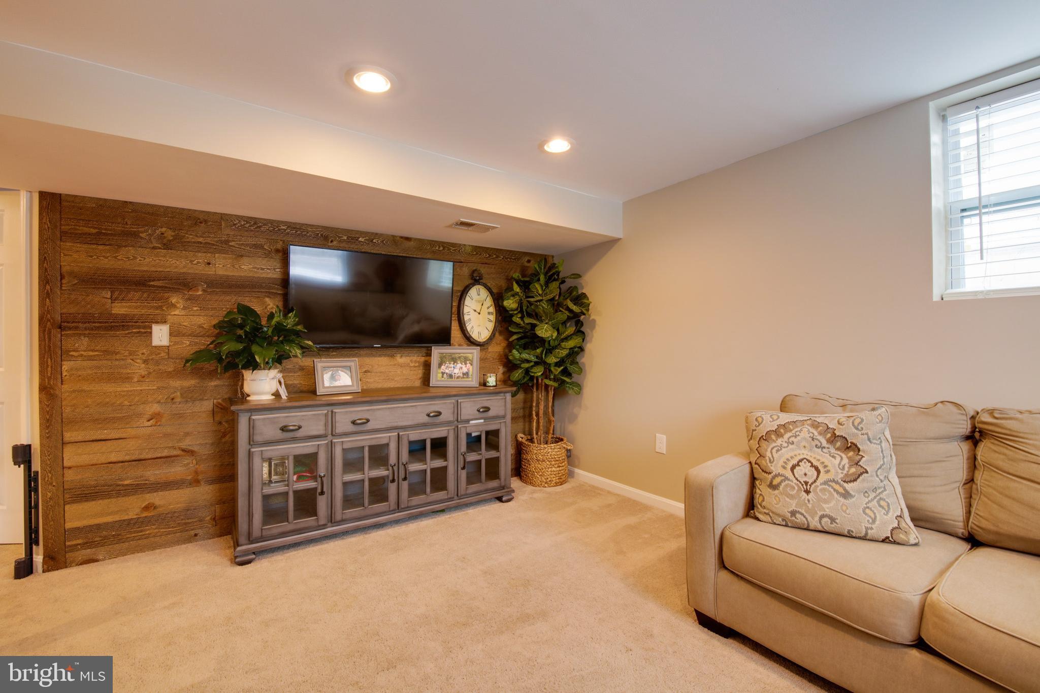 7971 East Shore Road Pasadena, MD 21122 - Photo 30 of 38 Lower Level 2nd living space