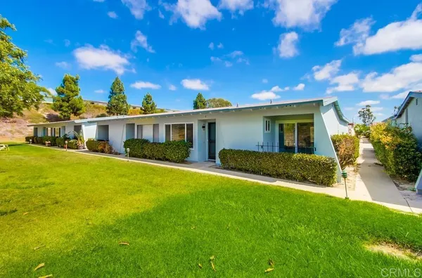 $475,000 | 3839 Vista Campana South, Unit 6, Oceanside, CA 92057