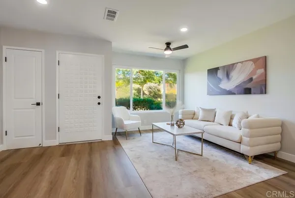 $475,000 | 3839 Vista Campana South, Unit 6, Oceanside, CA 92057