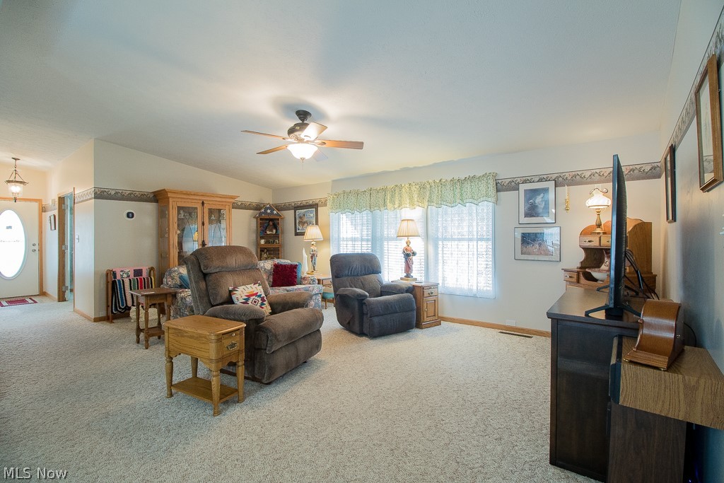 681 Woodlawn Road Chardon, OH 44024 - Photo 10 of 35