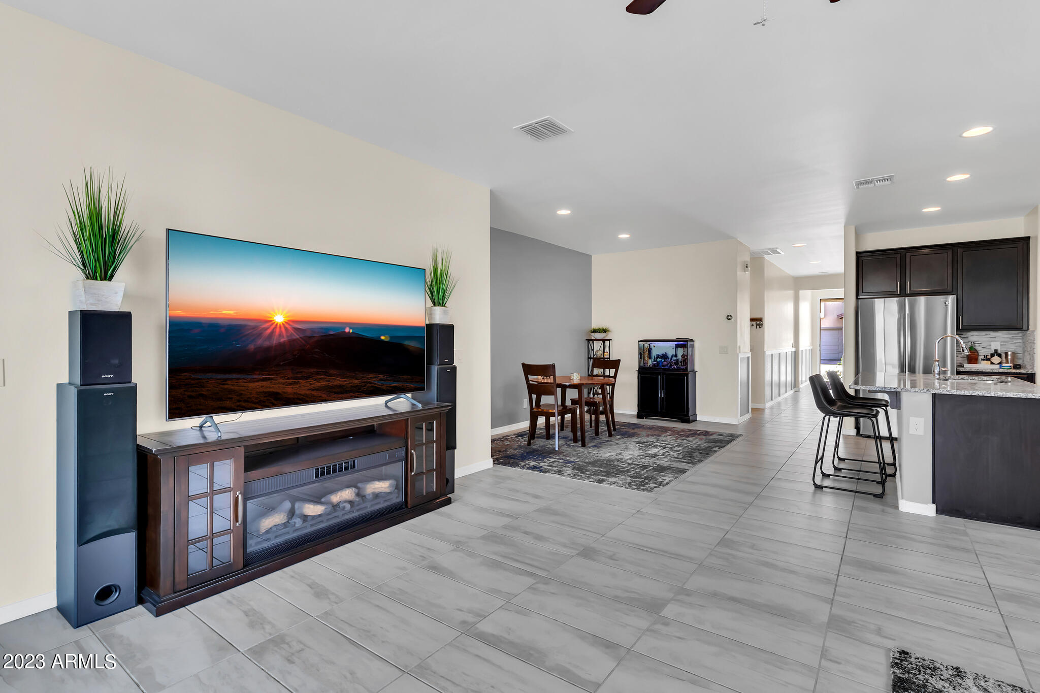 3242 West Fremont Rd. Phoenix, AZ 85041 - Photo 16 of 42 3242 W Fremont Rd-17