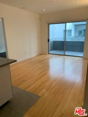 $3,800 | 1730 Sawtelle Boulevard, Unit 305, Los Angeles, CA 90025