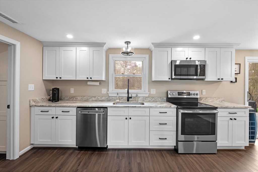 20 Sunnyvale Street Beverly, MA 01915 - Photo 9 of 42