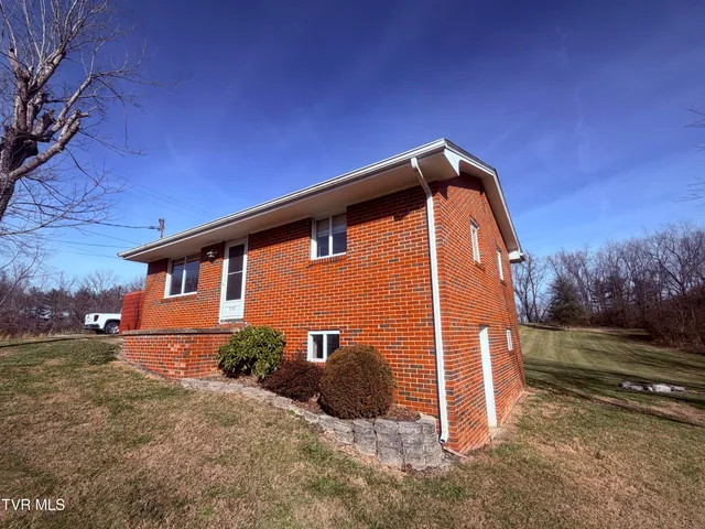 $189,900 | 273 Fairford Lane, Bristol, TN 37620
