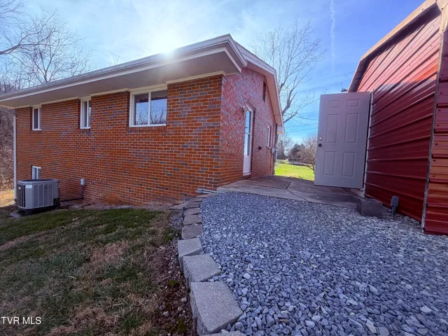 $189,900 | 273 Fairford Lane, Bristol, TN 37620