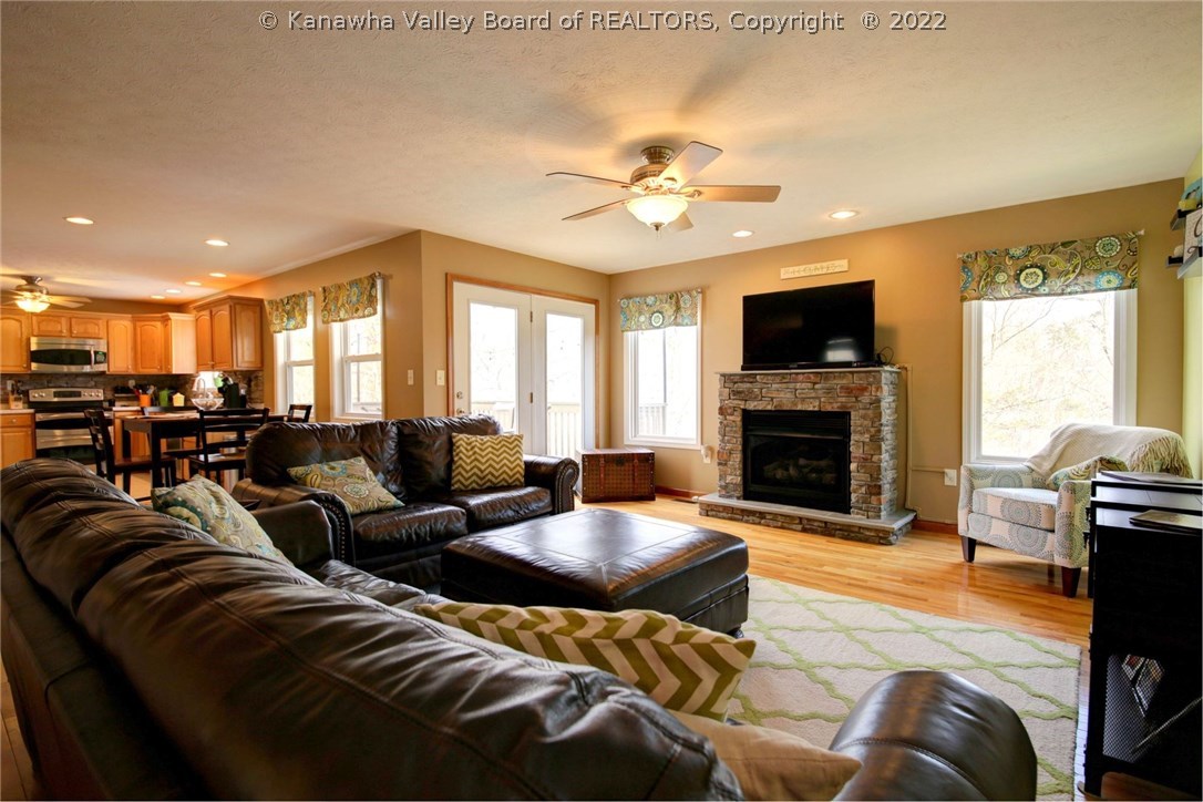 413 Rough Ridge Road Hurricane, WV 25526 - Photo 7 of 30 Gallery Image 7