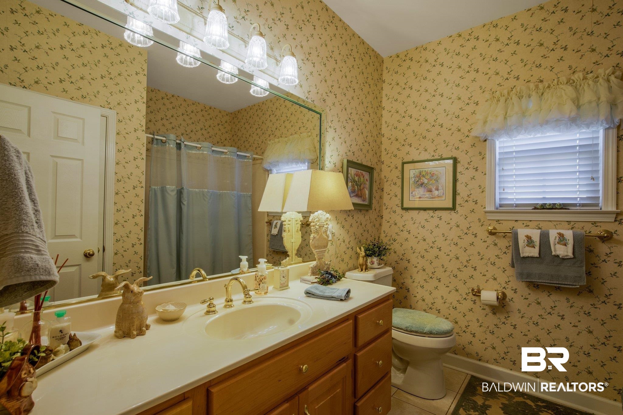 125 Wedge Loop Fairhope, AL 36532 - Photo 35 of 44 2nd Full Bath