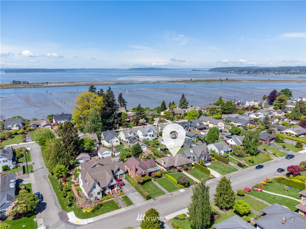 822 Rucker Avenue Everett, WA 98201 - Photo 36 of 40 an aerial view of a house with a garden