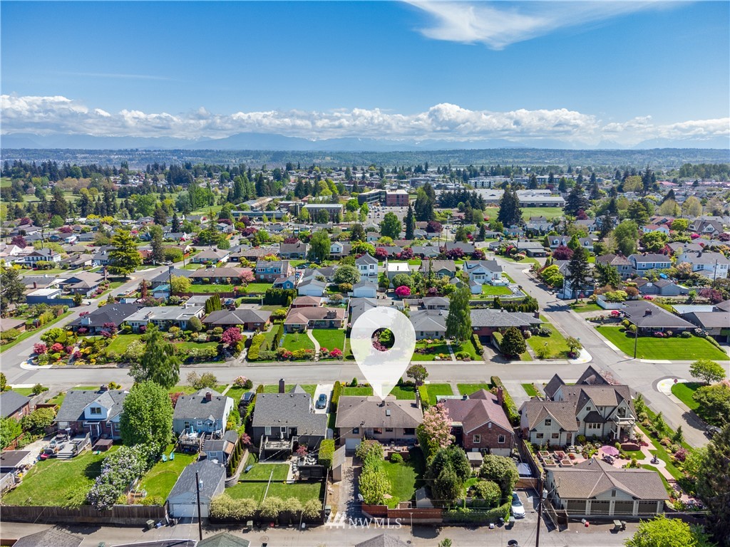 822 Rucker Avenue Everett, WA 98201 - Photo 37 of 40 a view of a city