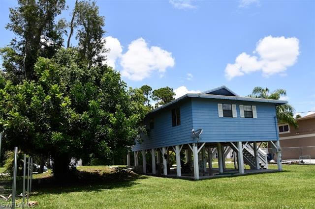 8148 Albatross Road Fort Myers, FL 33967 - Photo 5 of 24