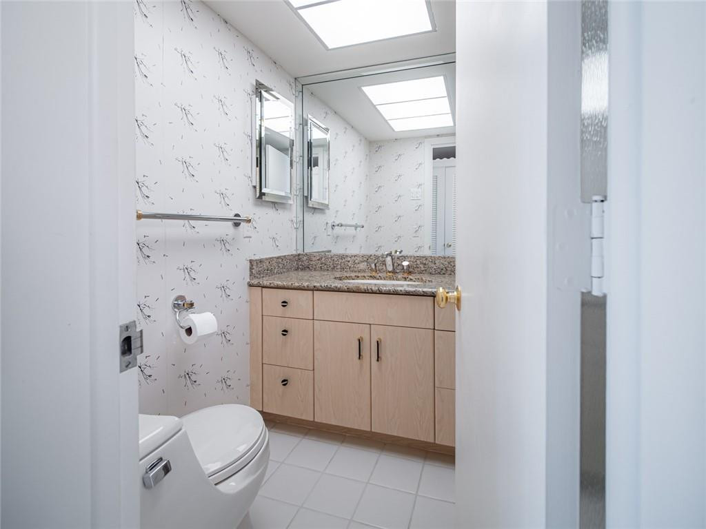 1299 South Ocean Boulevard, Unit S3 Boca Raton, FL 33432 - Photo 17 of 29 Master bath