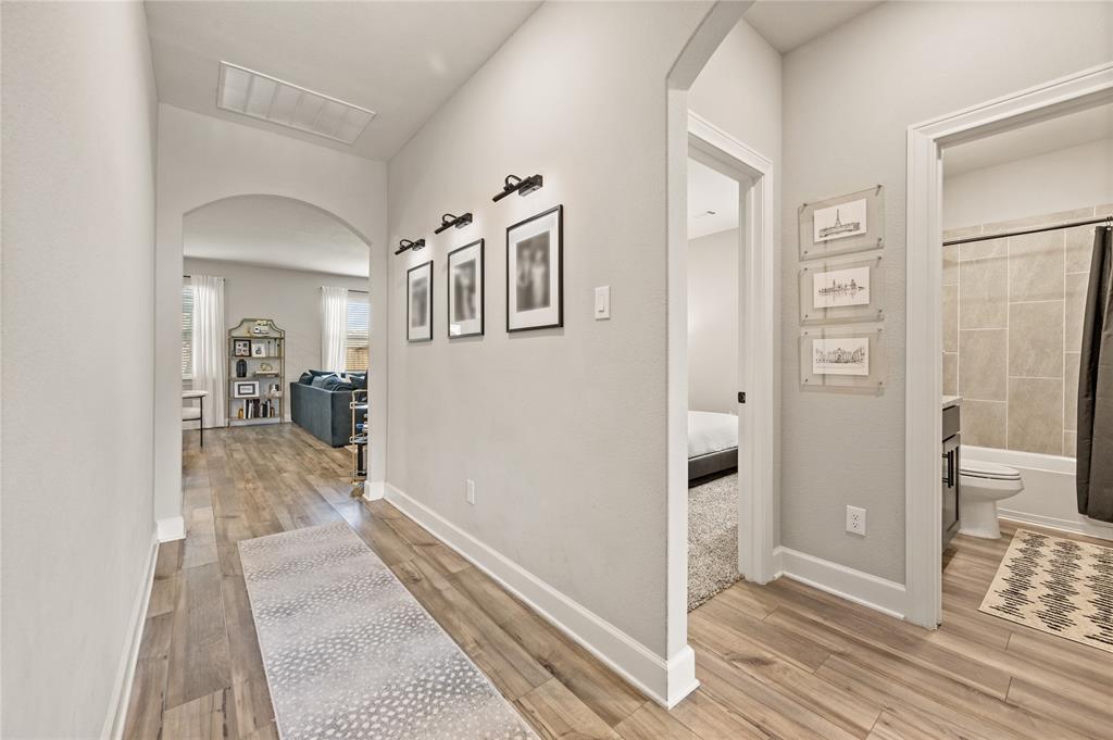 7621 Duck Bay Road Fort Worth, TX 76120 - Photo 5 of 32