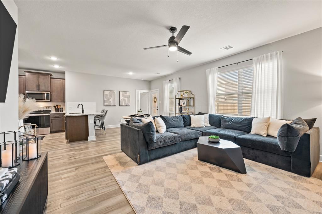 7621 Duck Bay Road Fort Worth, TX 76120 - Photo 8 of 32