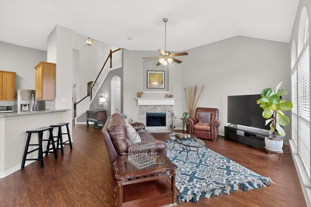 236 Hope Circle Murphy, TX 75094 - Photo 11 of 38 Open and inviting living areas