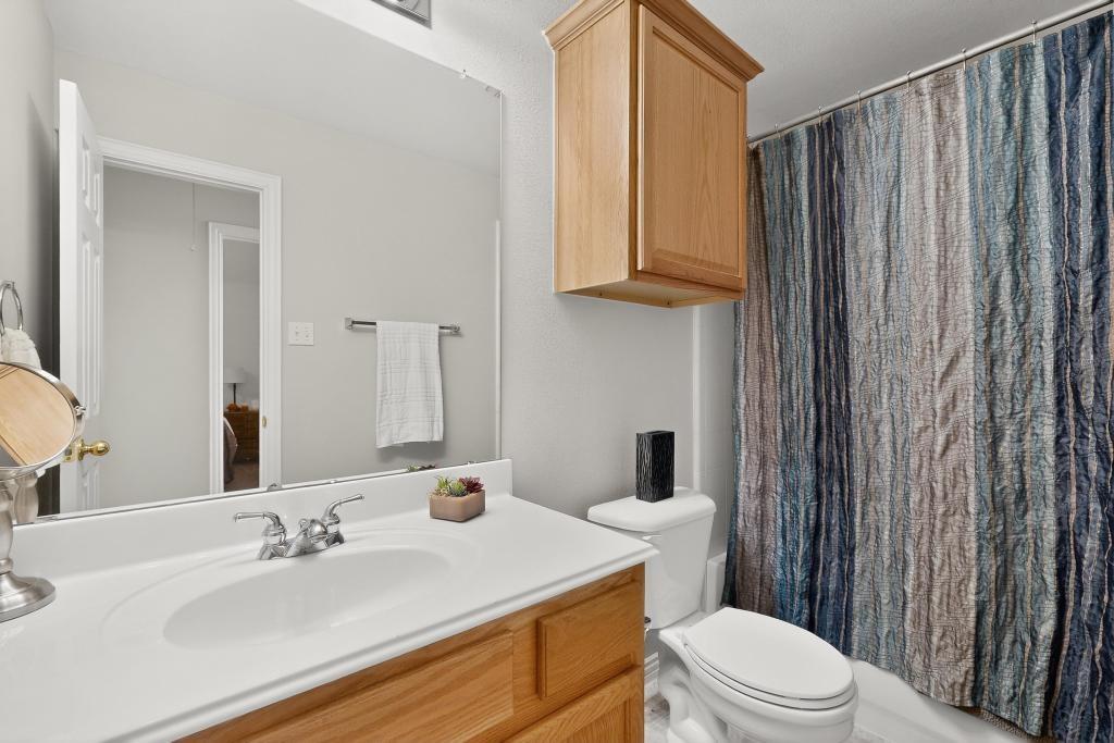 236 Hope Circle Murphy, TX 75094 - Photo 25 of 38 Upstairs Bathroom in the hallway convenient for guest
