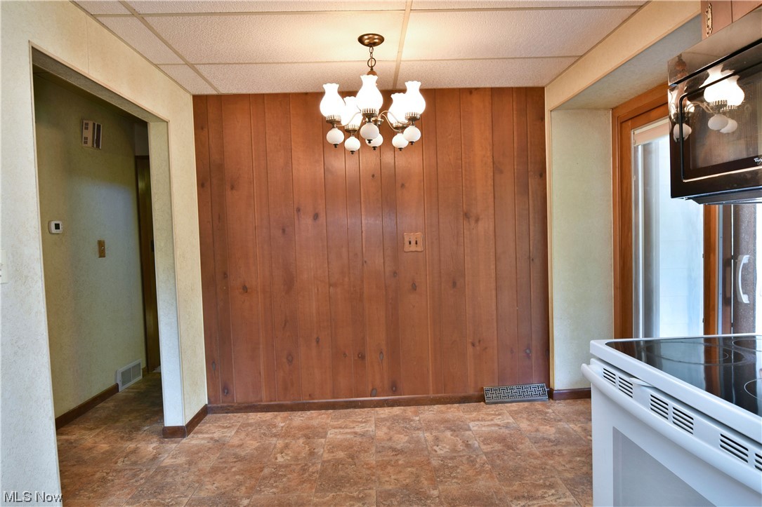 963 Howland Wilson Road Southeast Warren, OH 44484 - Photo 12 of 35 Gallery Image 12