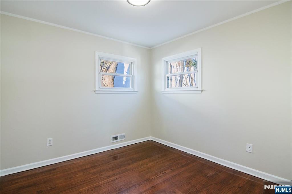 301 Riverview Road Pompton Lakes, NJ 07442 - Photo 19 of 33