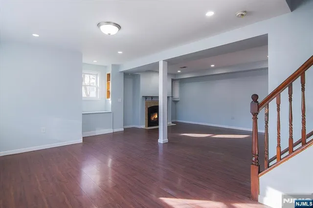 $4,975 | 301 Riverview Road, Pompton Lakes, NJ 07442