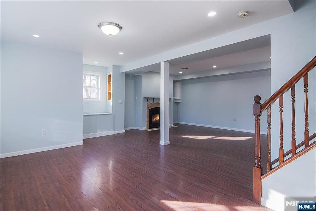 301 Riverview Road Pompton Lakes, NJ 07442 - Photo 20 of 33