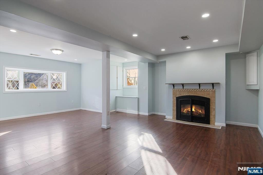 301 Riverview Road Pompton Lakes, NJ 07442 - Photo 22 of 33