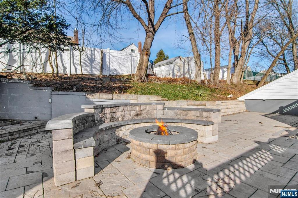 301 Riverview Road Pompton Lakes, NJ 07442 - Photo 28 of 33