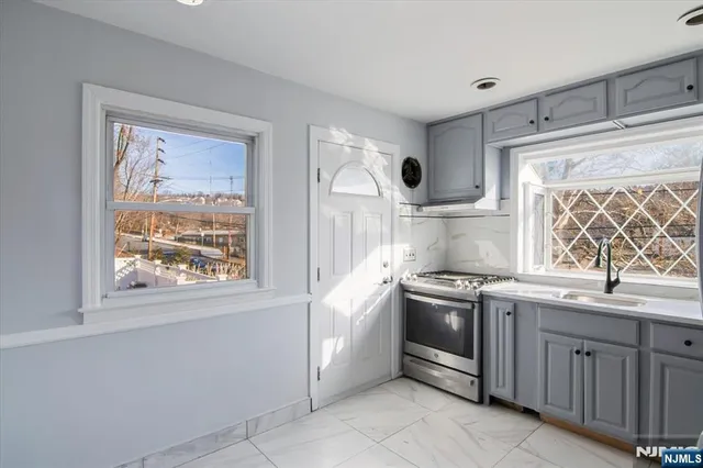 $4,975 | 301 Riverview Road, Pompton Lakes, NJ 07442