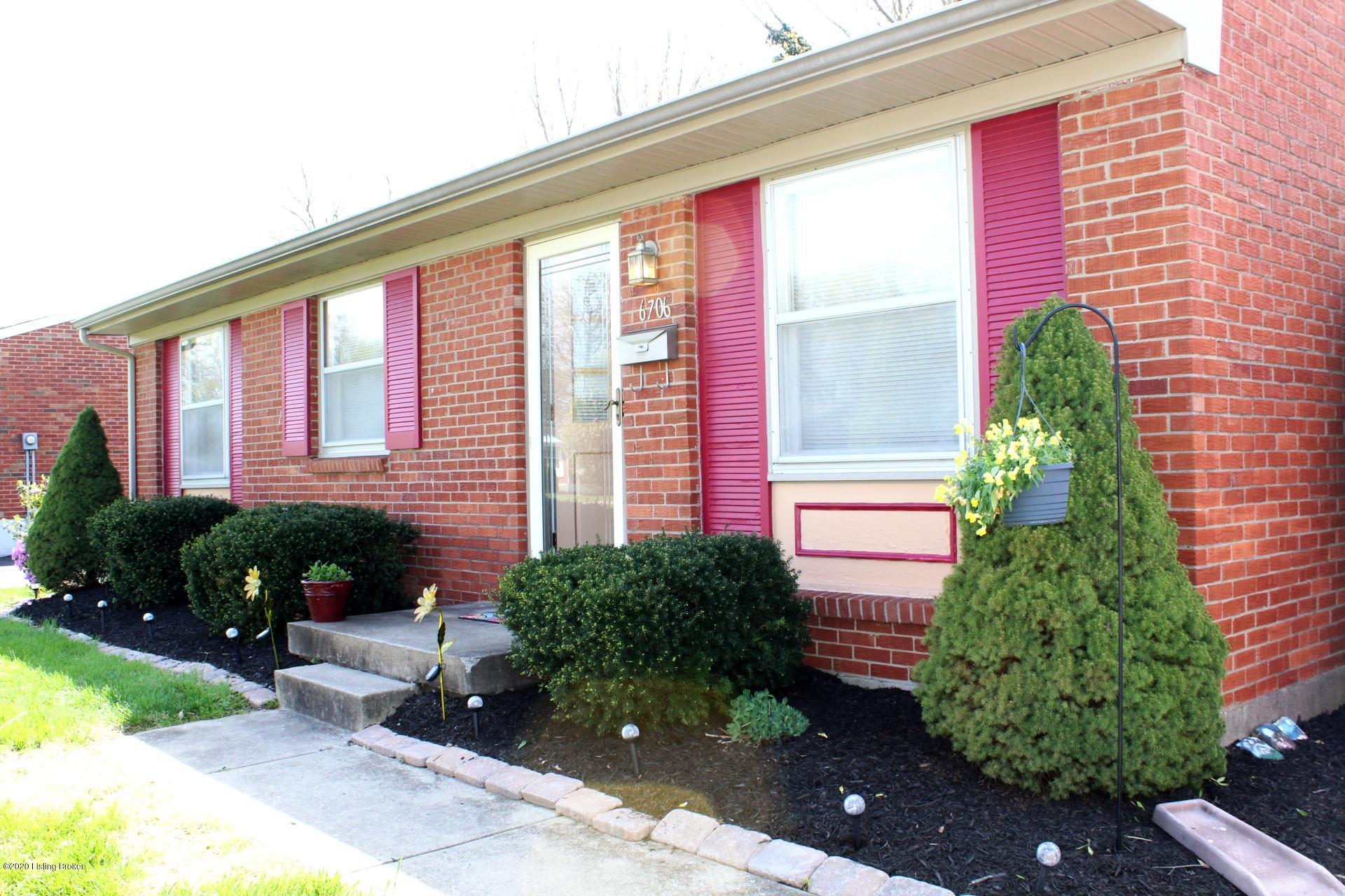 6706 Barbrook Road Louisville, KY 40258 - Photo 5 of 41 IMG_2009