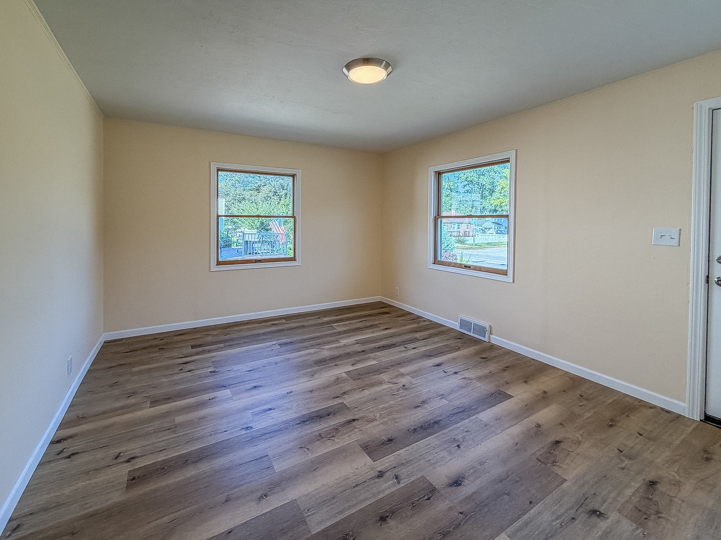 1211 West Springfield Avenue Champaign, IL 61821 - Photo 17 of 43 Gallery Image 17