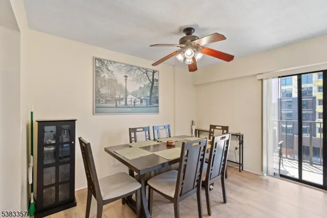 $250,000 | 10 North Wood Avenue, Unit 406, Linden, NJ 07036